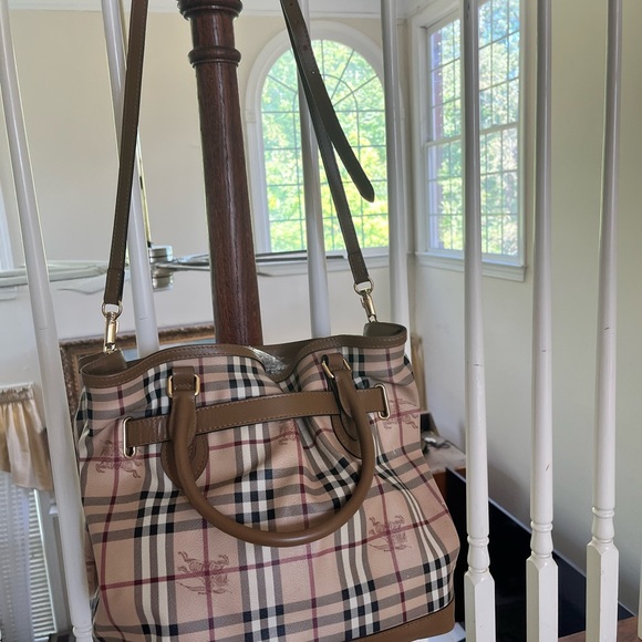 BURBERRY GOLDERTON TOTE HAYMARKET - Picture 11 of 13